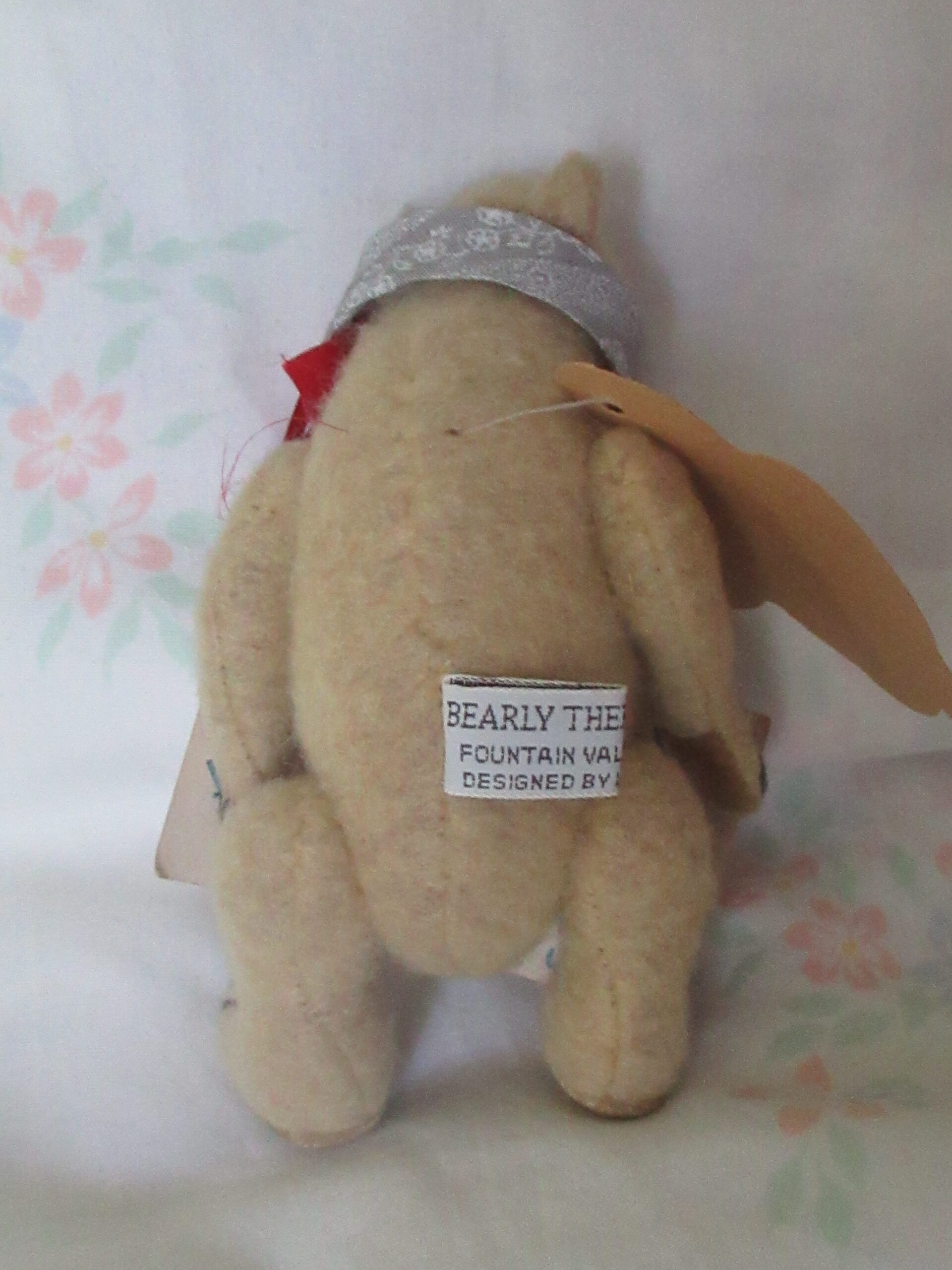 Artist Bear - Michael - Linda Spiegel Bearly There Company - Image 2