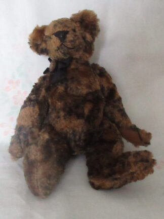 China Cupboard Bears - Brown Bear With Hump and Tail