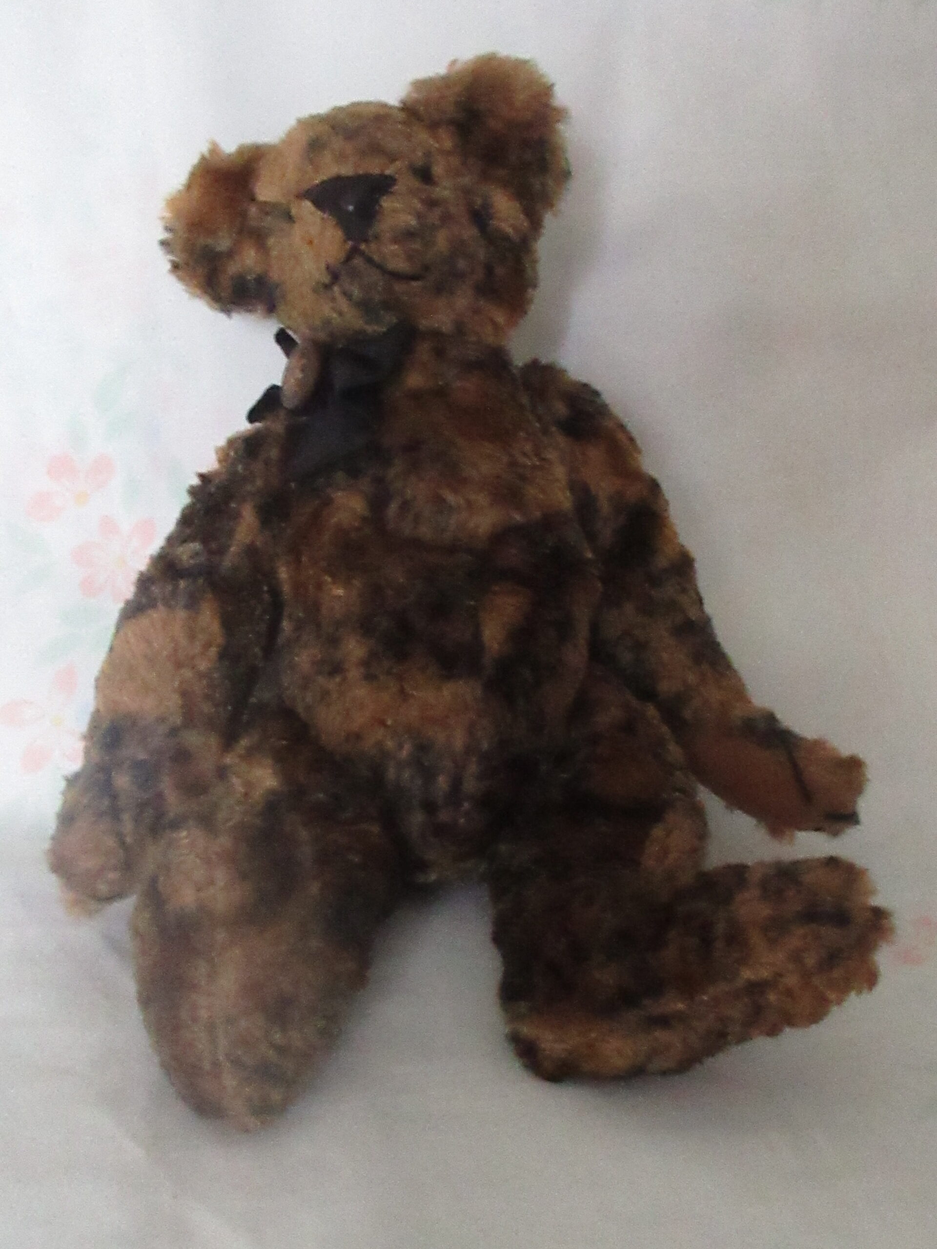China Cupboard Bears - Brown Bear With Hump and Tail