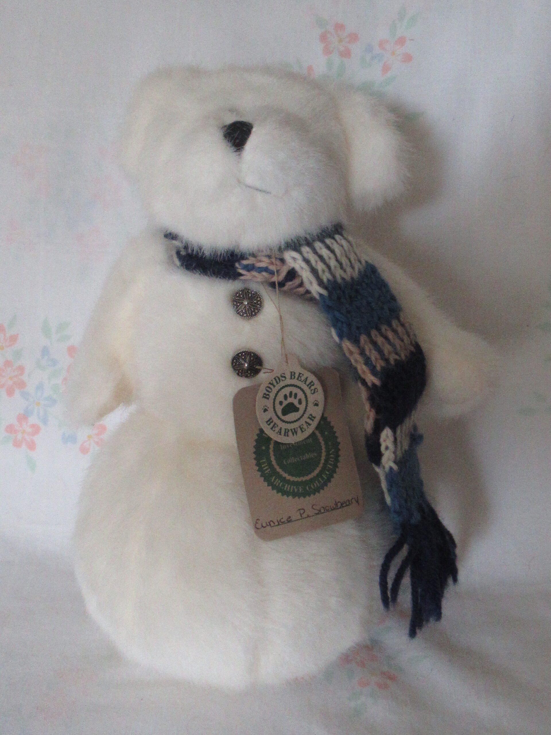 The Boyds Collection - Eunice P Snowbeary and Small Snowman - Image 2