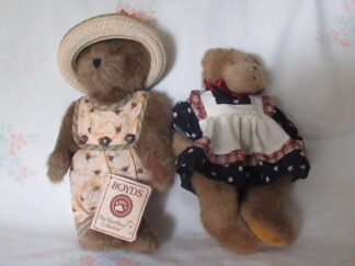 The Boyds Collection - Hunnie Z Beezley and Bear in Dress