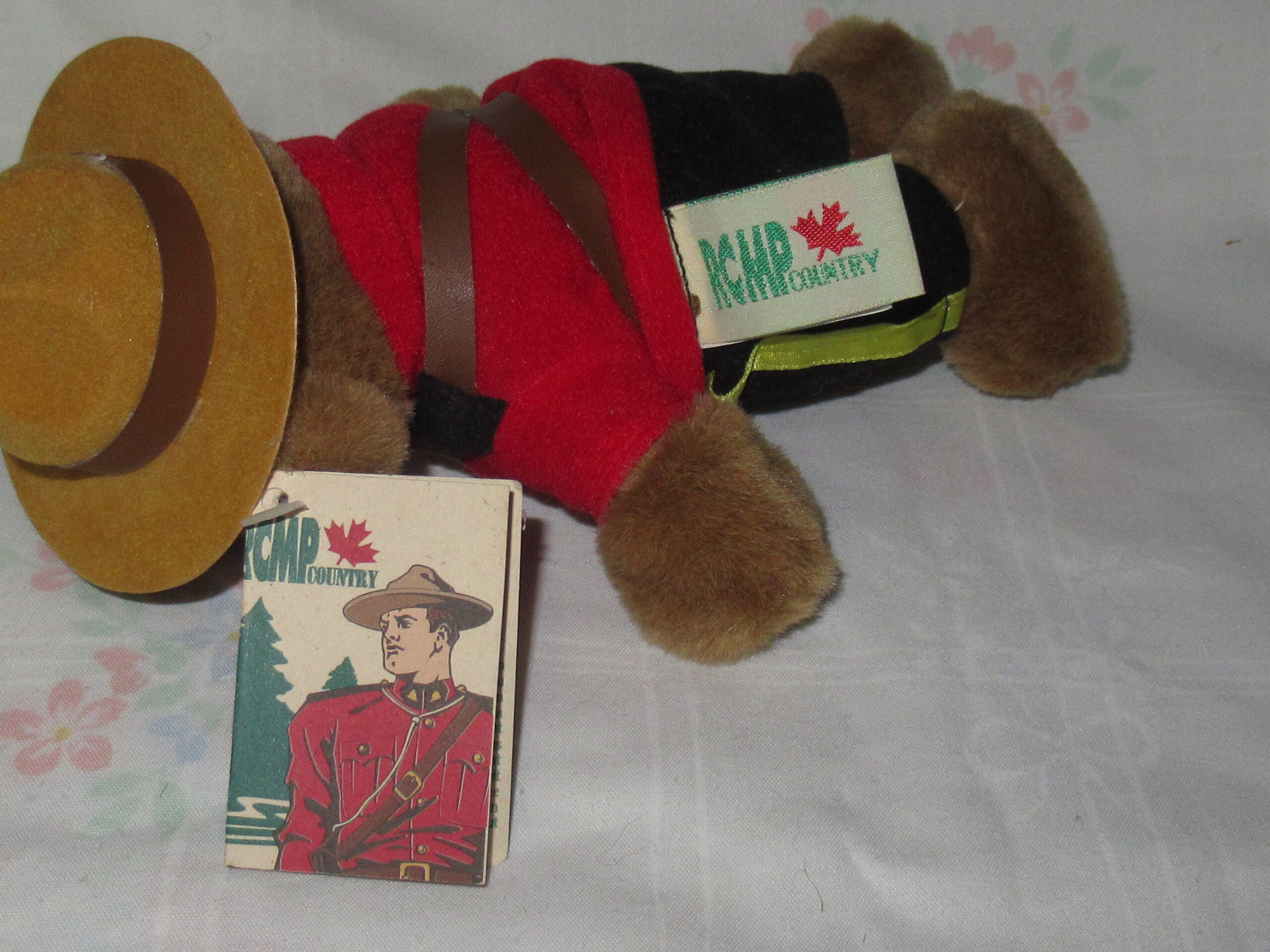 RCMP Country Bear and Bear With Canada Sweater - Image 4