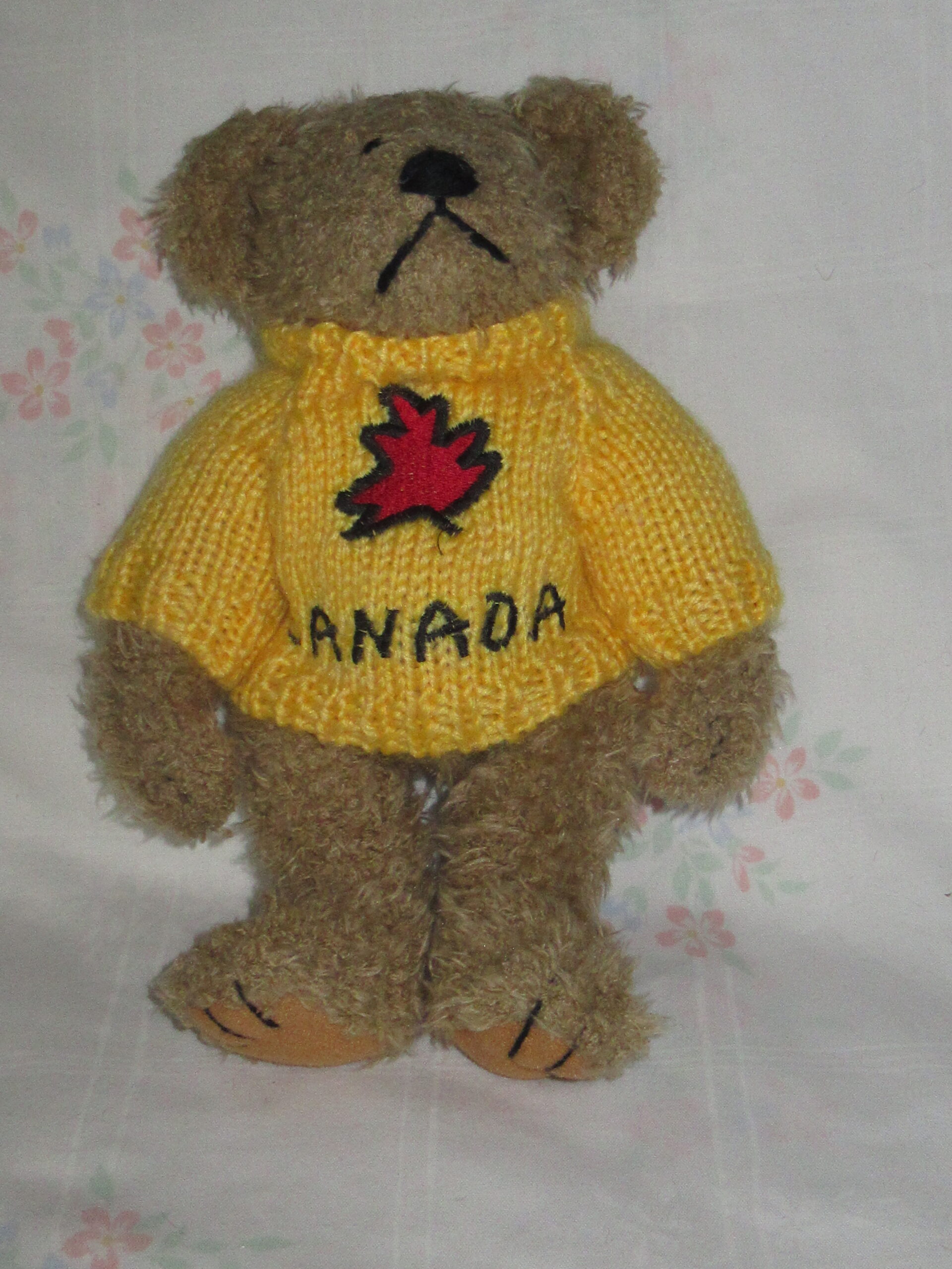 RCMP Country Bear and Bear With Canada Sweater - Image 6