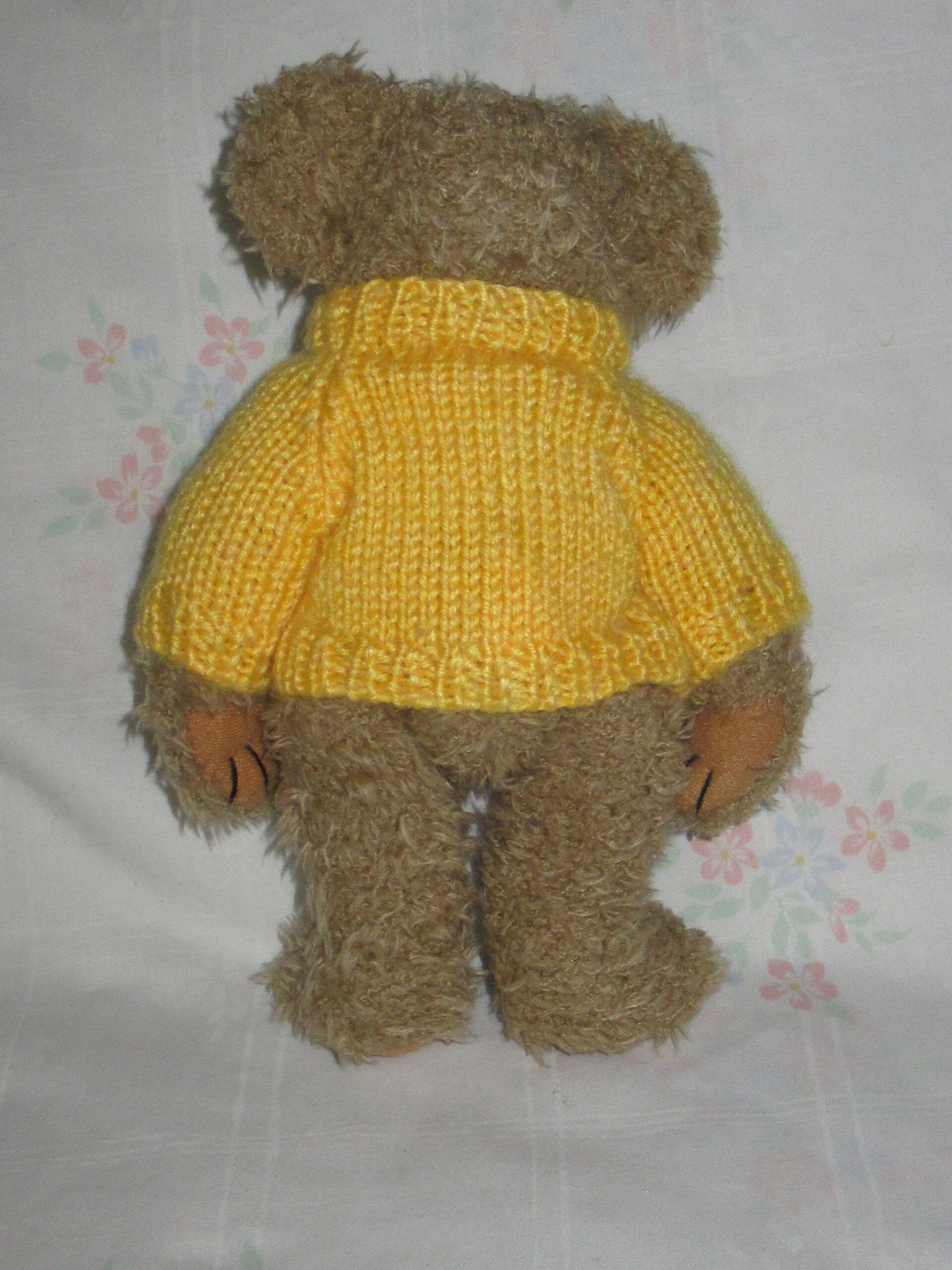 RCMP Country Bear and Bear With Canada Sweater - Image 7