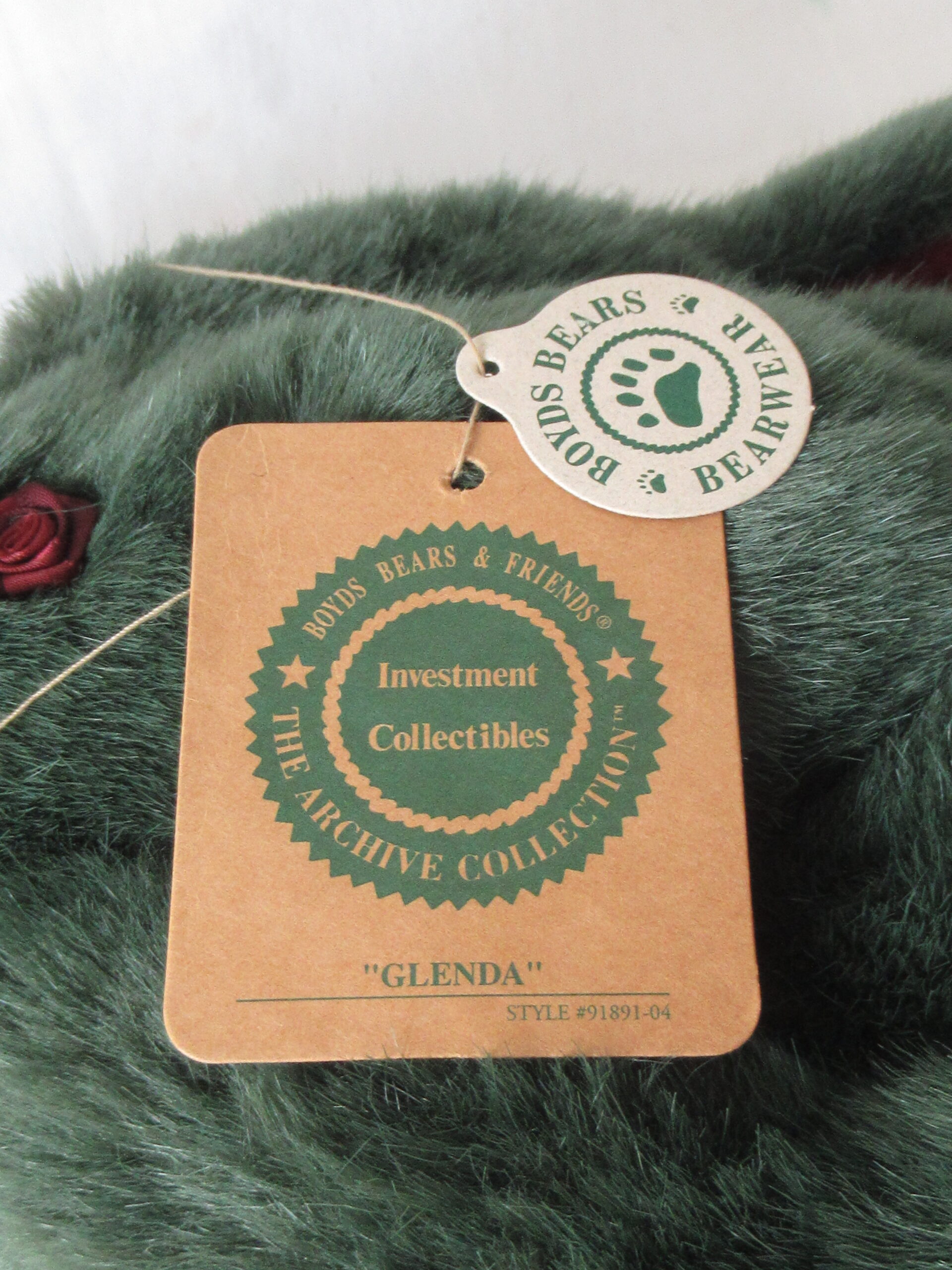 Boyds Bears - Glenda and Brown Bear with Paw Print Feet - Image 6