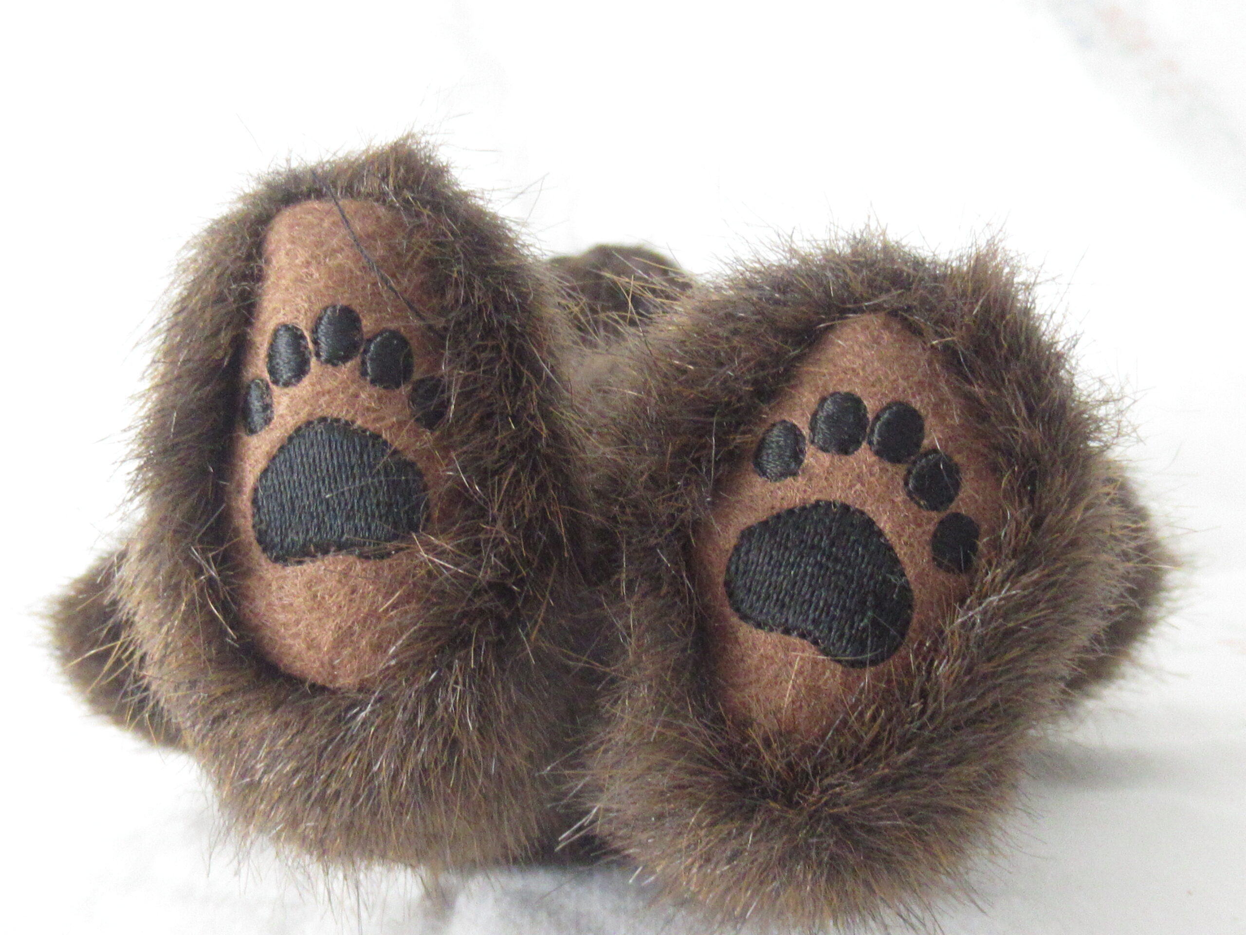 Boyds Bears - Glenda and Brown Bear with Paw Print Feet - Image 10