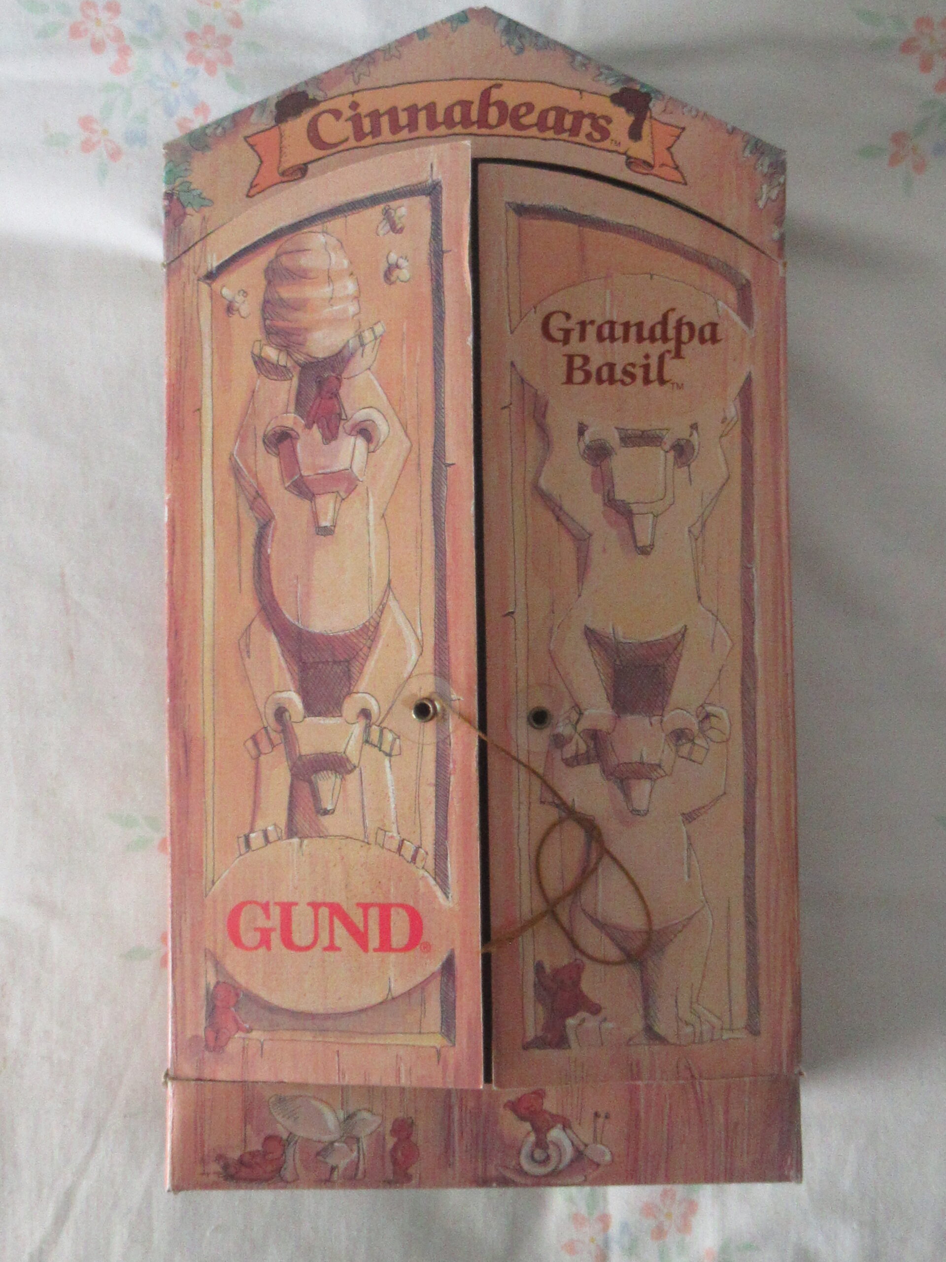 Gund Cinnabears Grandpa Basil Original Presentation Package - Image 8