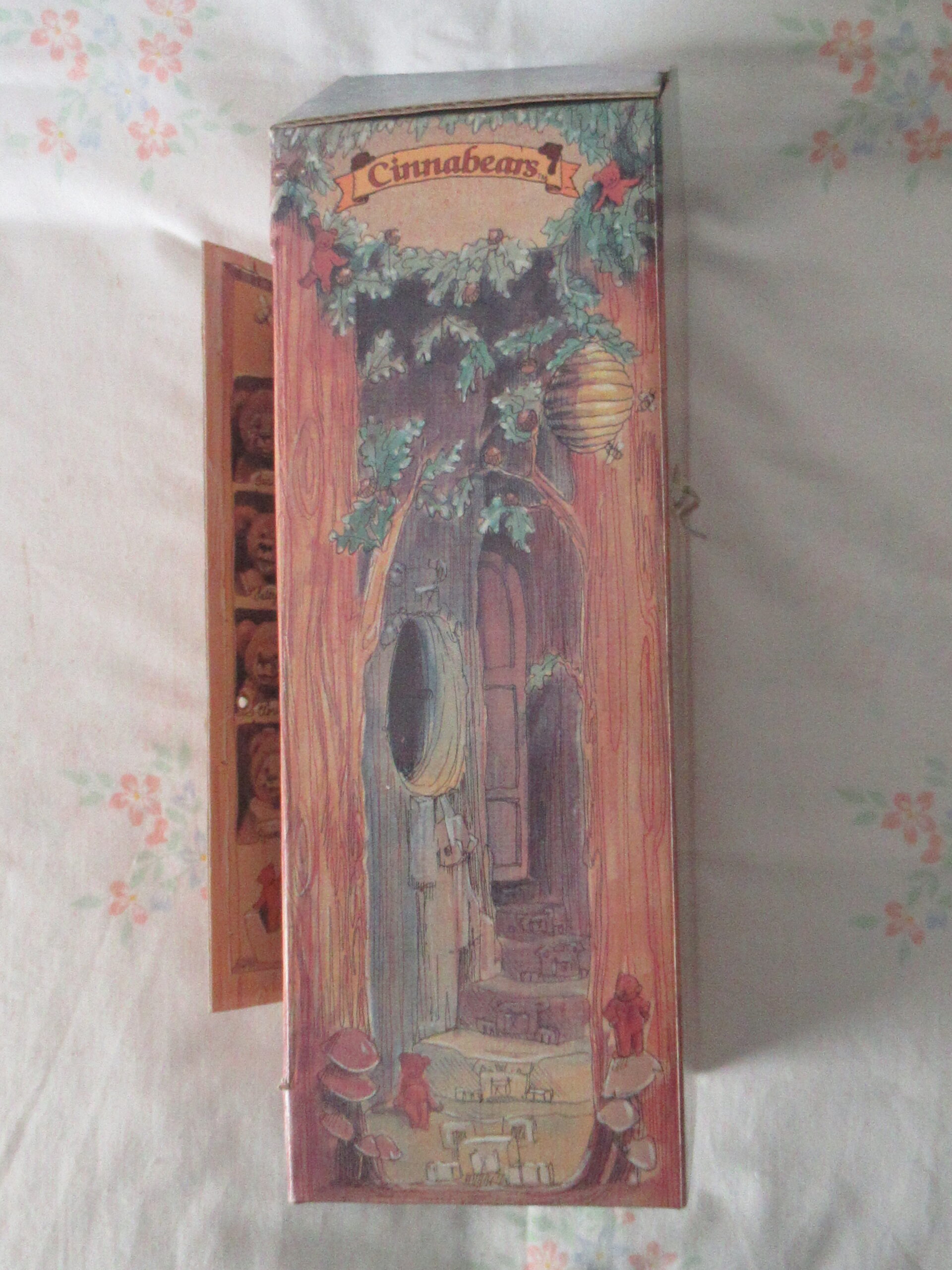 Gund Cinnabears Grandpa Basil Original Presentation Package - Image 11