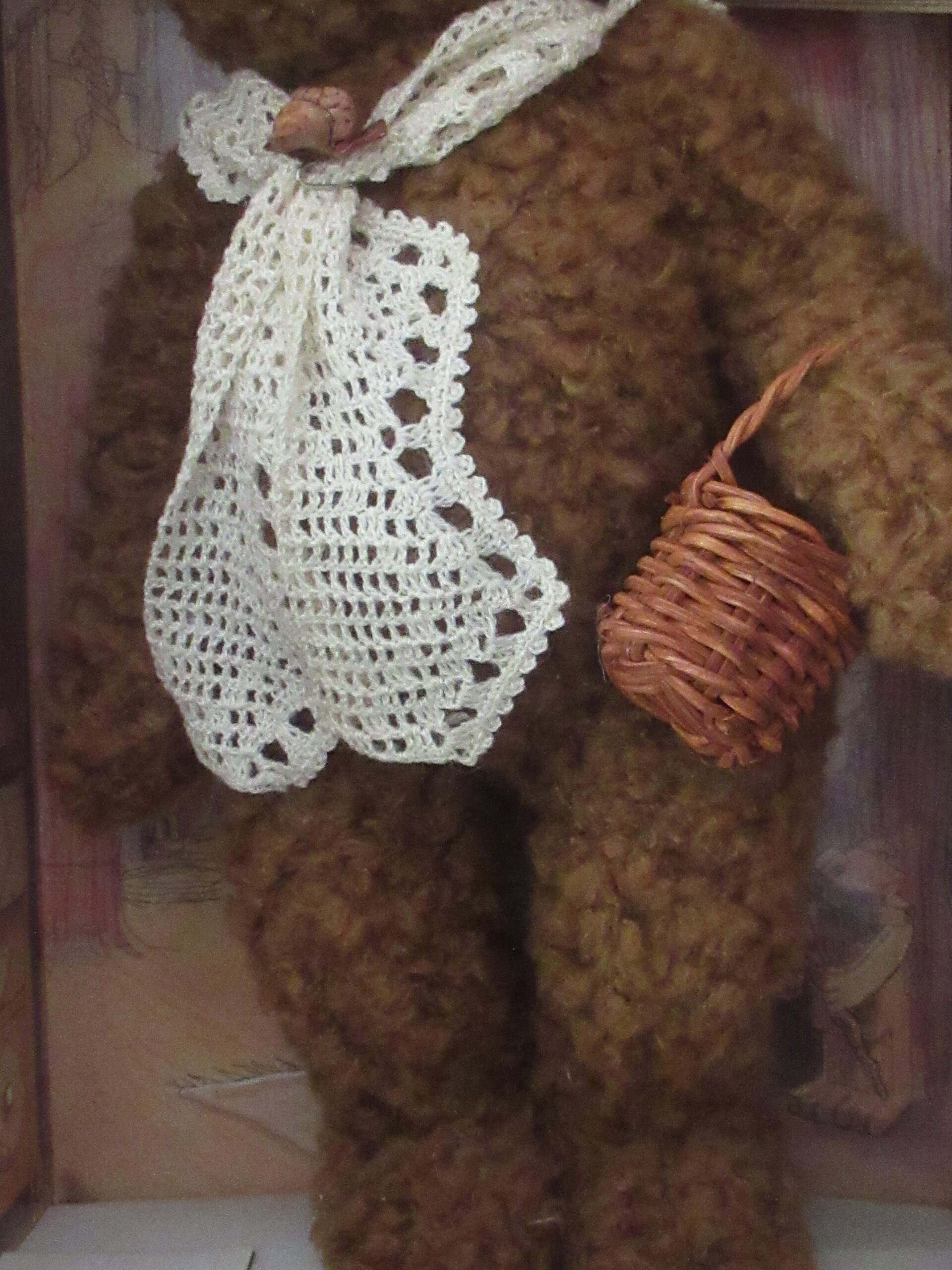 Gund Cinnabears Nana Nutmeg in Original Presentation Package - Image 5