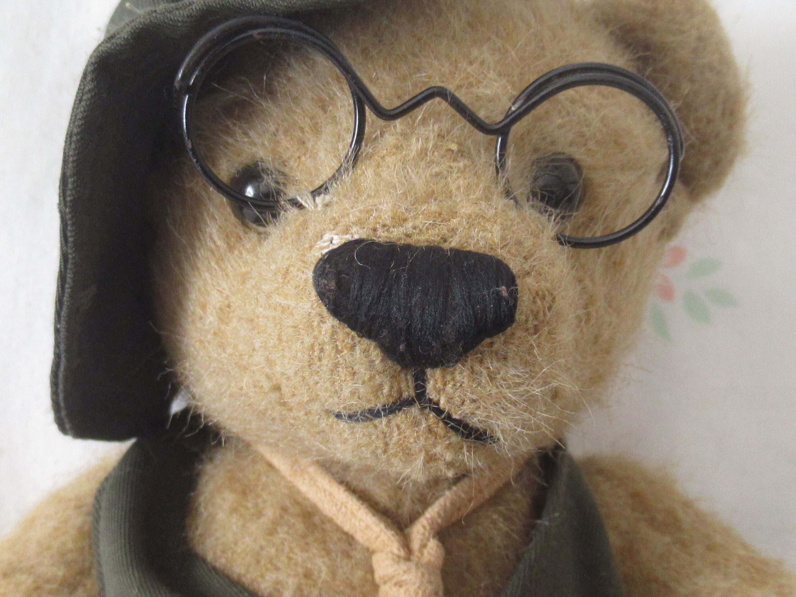 Dan Dee - 100th Anniversary Collectors Edition Bear - Image 2