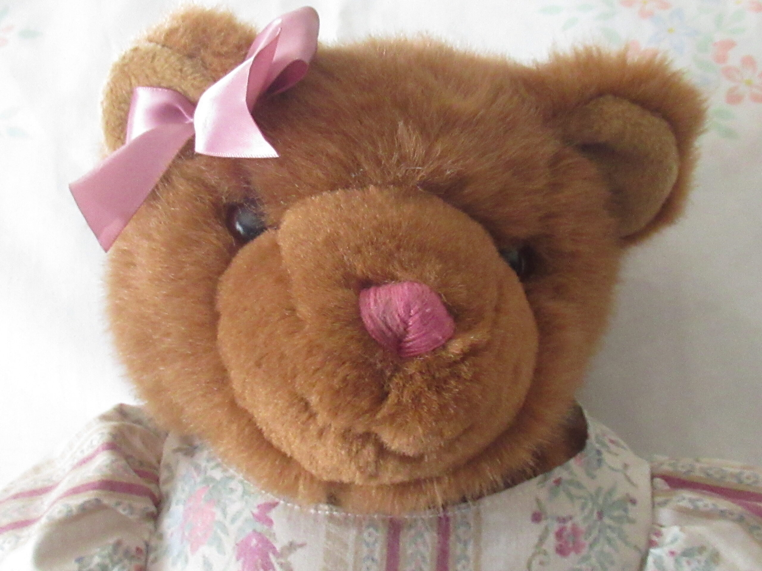 Emily - The Bialosky Treasury - Commonwealth 1995 - Image 2