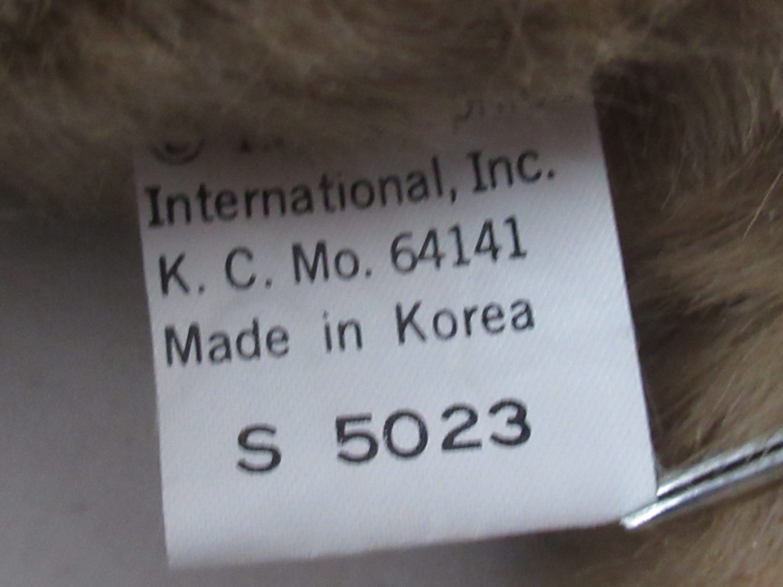 Heartline Snuggables - Slugger with Bears Shirt - Image 10